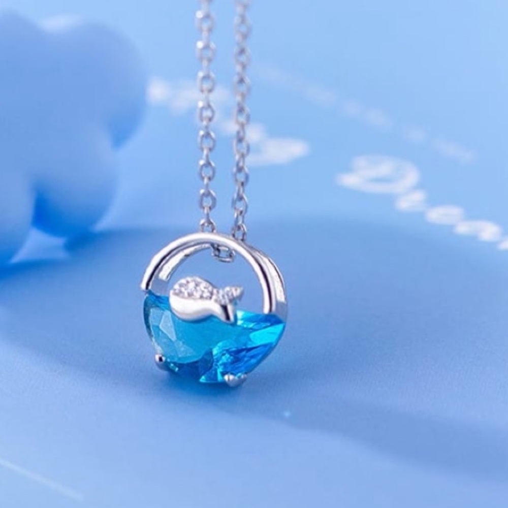 NEW 925 Sterling Silver Rhinestone Fish Necklace
